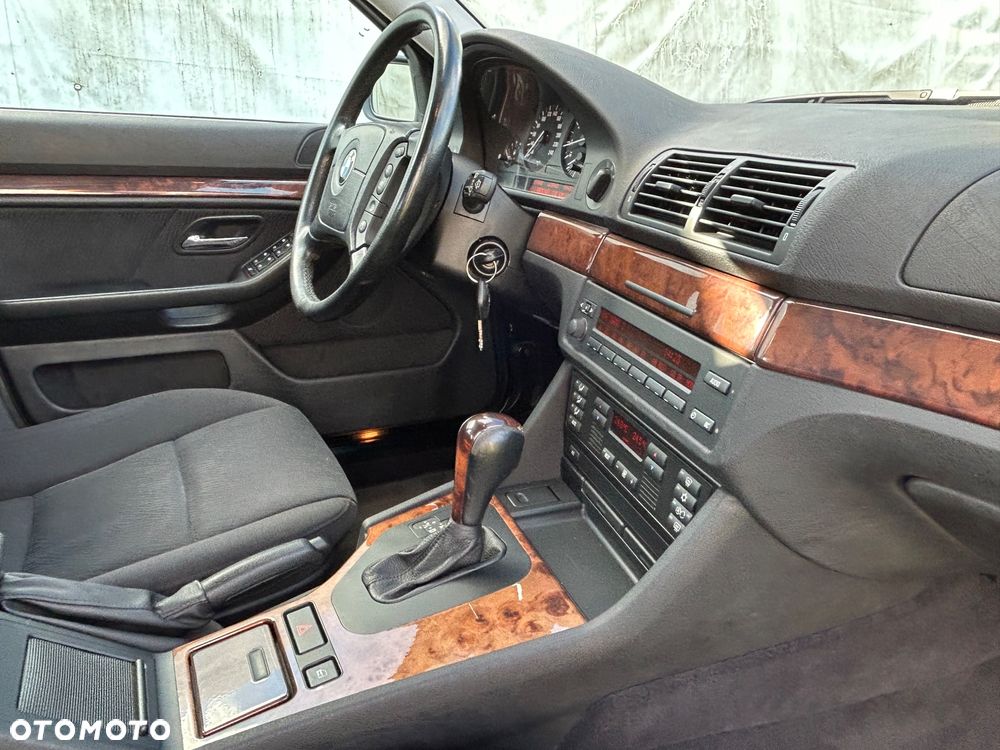 BMW Seria 5 - 16
