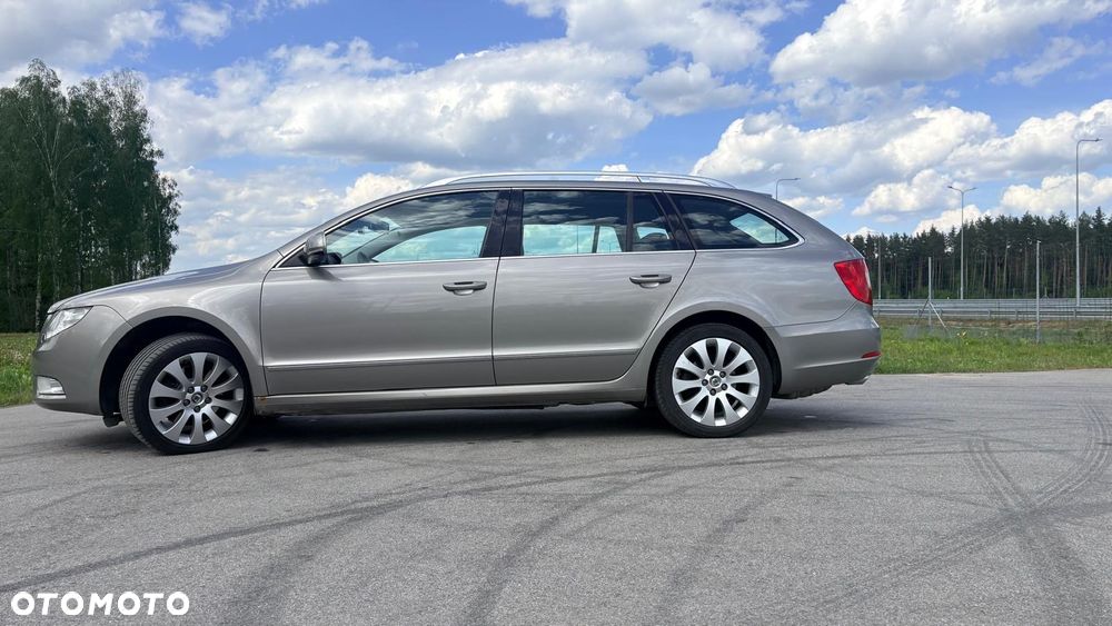 Skoda Superb 2.0 TDI Elegance - 4