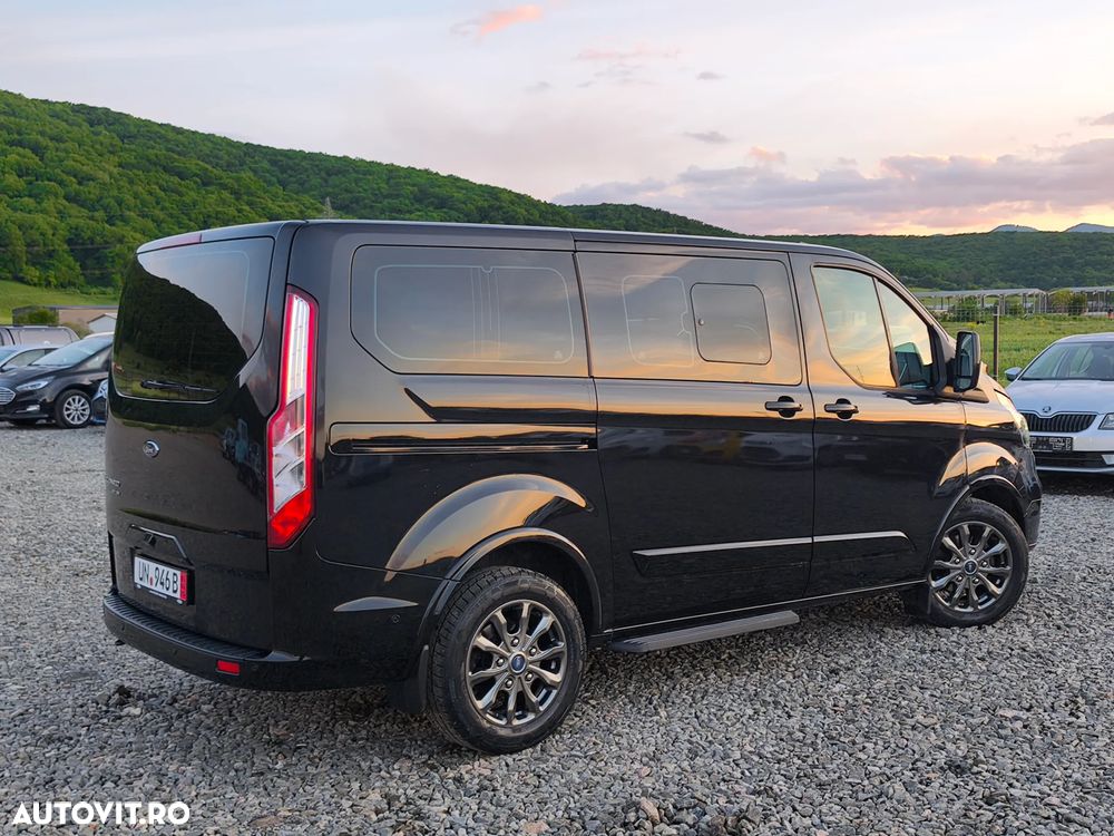 Ford Tourneo Custom - 22