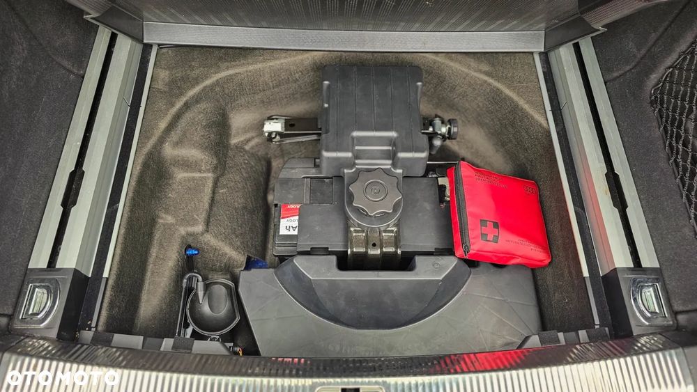 Audi RS4 Avant - 23