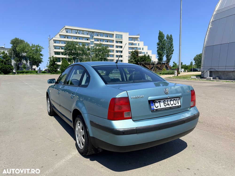 Volkswagen Passat - 5