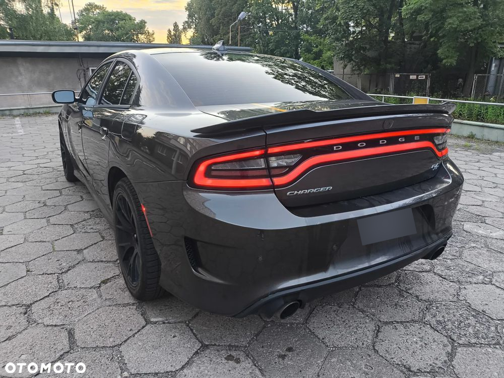 Dodge Charger 5.7 R/T - 24