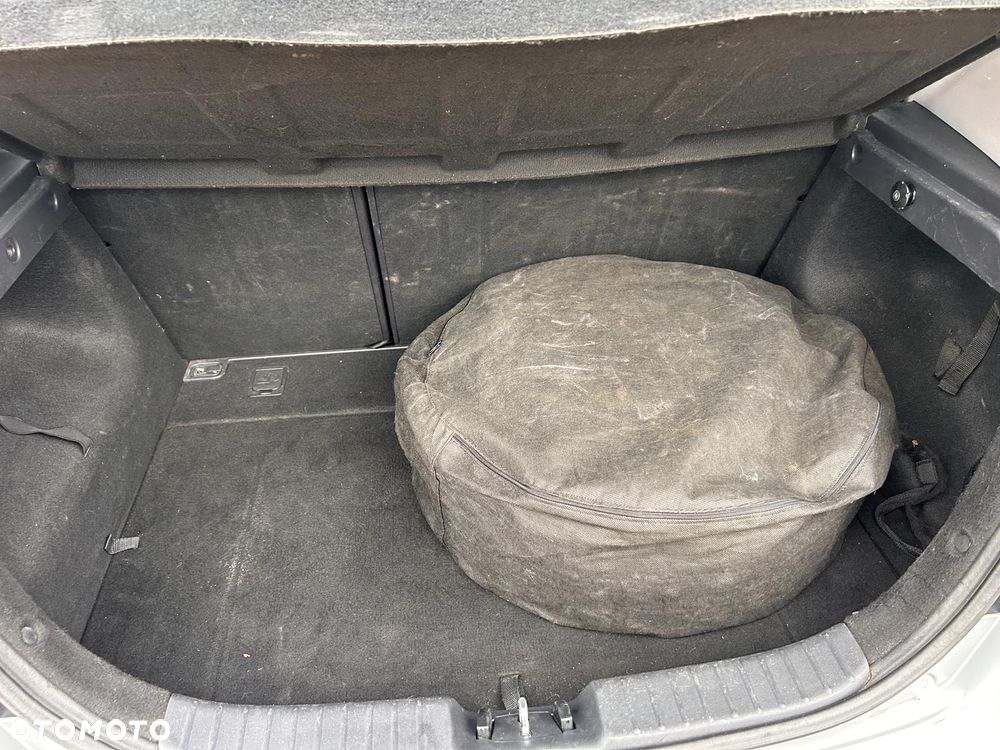 Hyundai i30 1.4 Classic + - 11