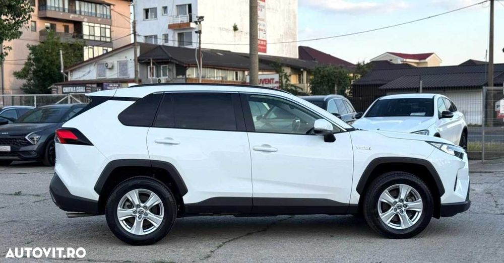 Toyota RAV4 - 11