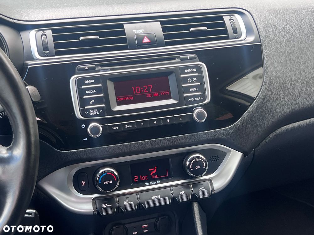 Kia Rio 1.4 Dream Team Edition - 25