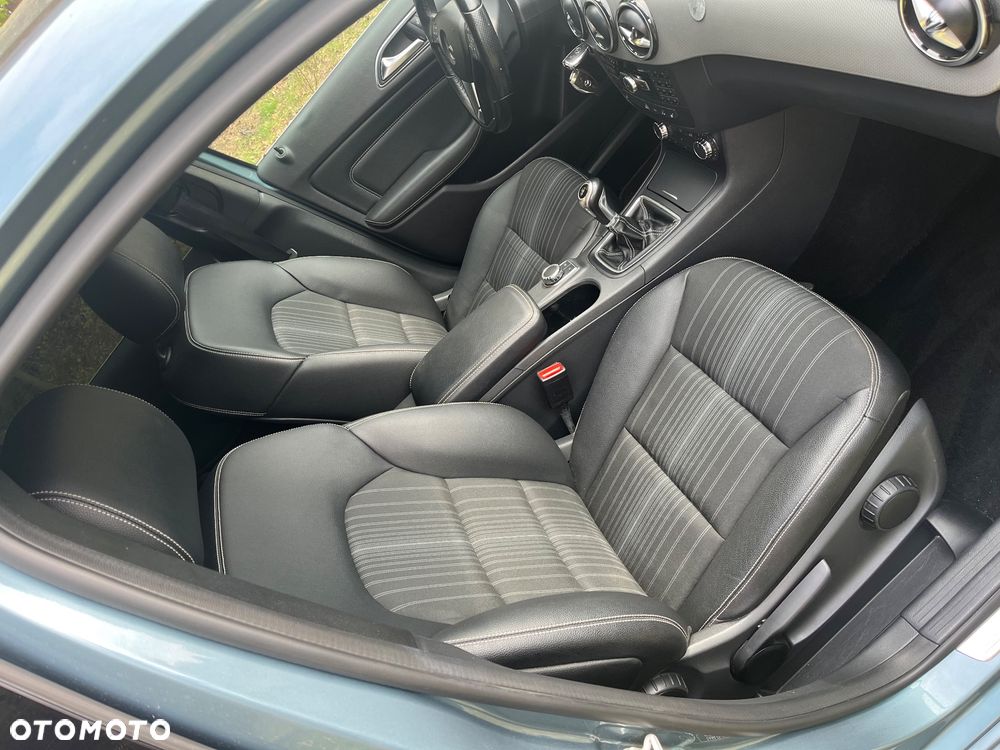 Mercedes-Benz Klasa B 180 Edition - 13