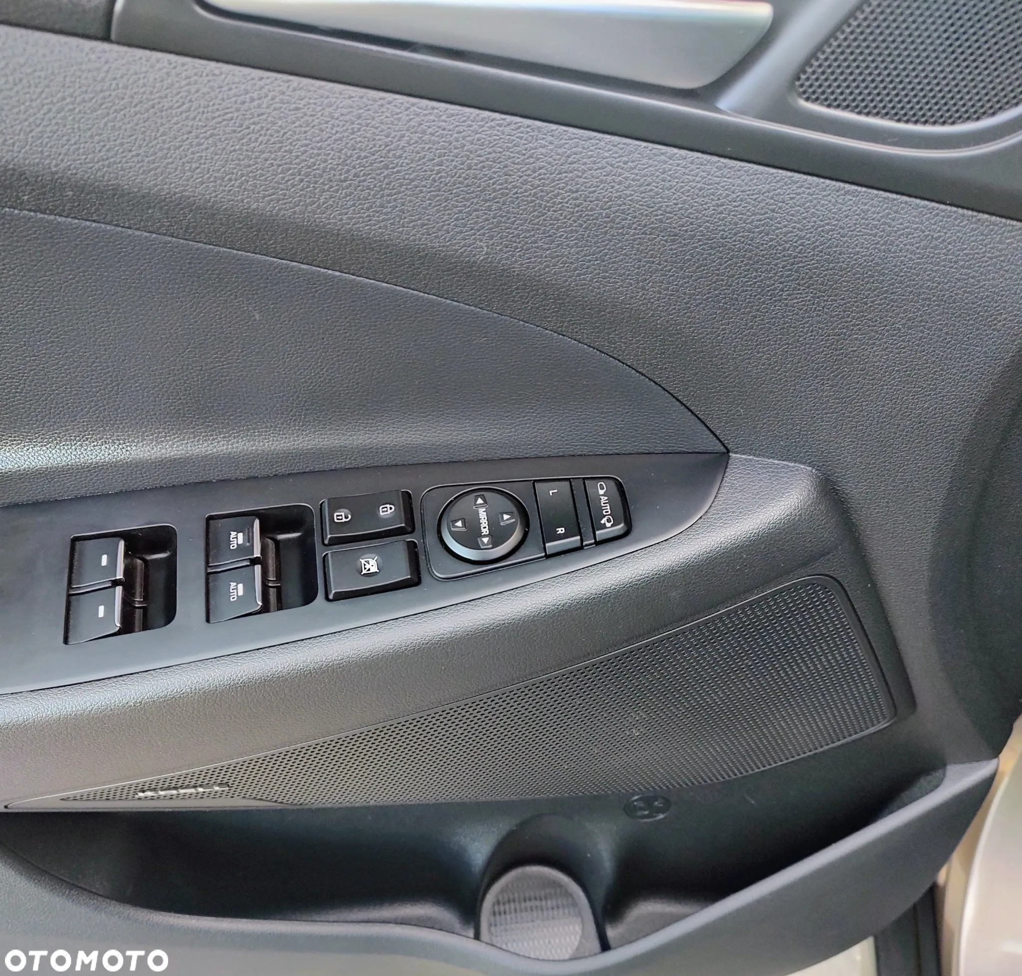 Hyundai Tucson 1.6 GDI BlueDrive Design 2WD - 17