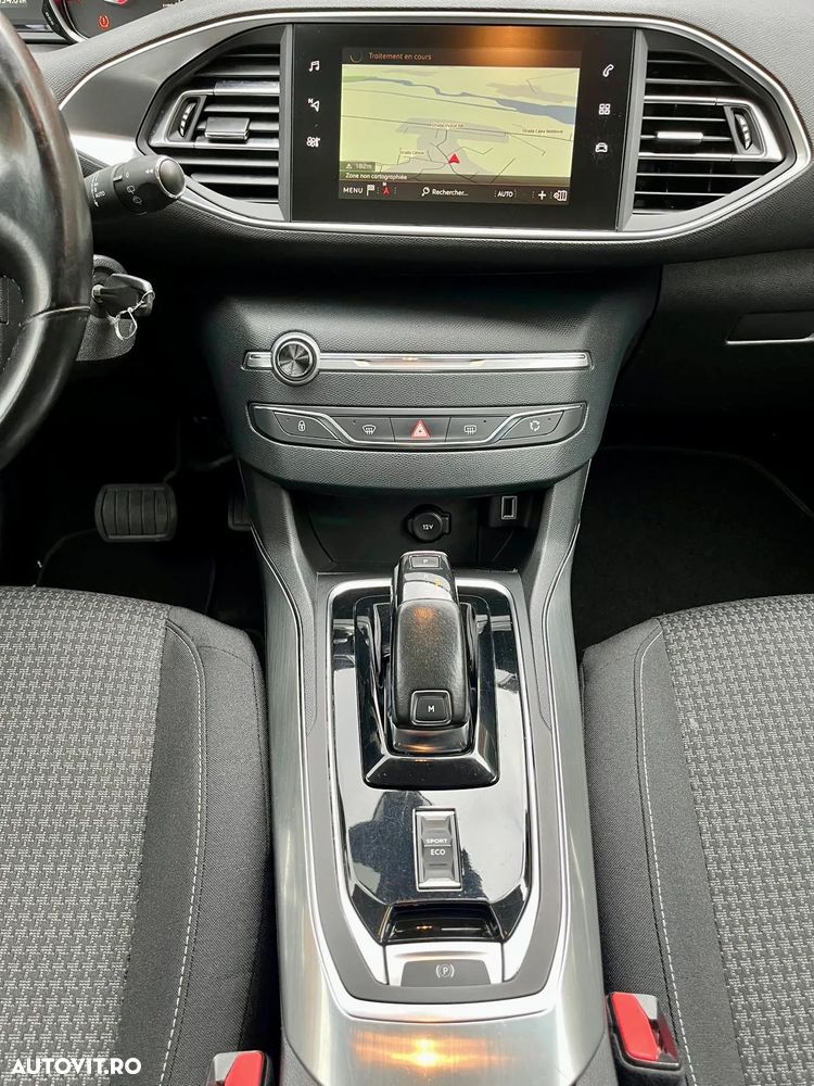 Peugeot 308 SW PureTech 130 GPF EAT8 Stop & Start Active Business-Paket - 7