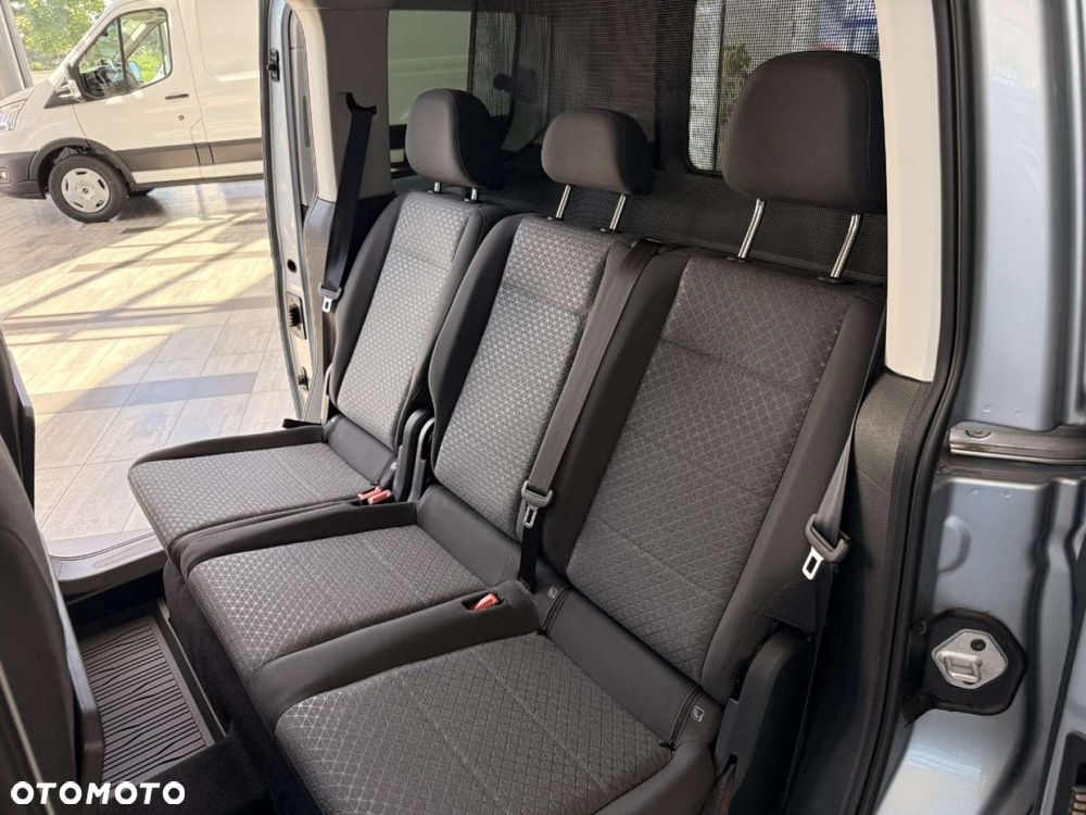 Ford Tourneo Connect - 22