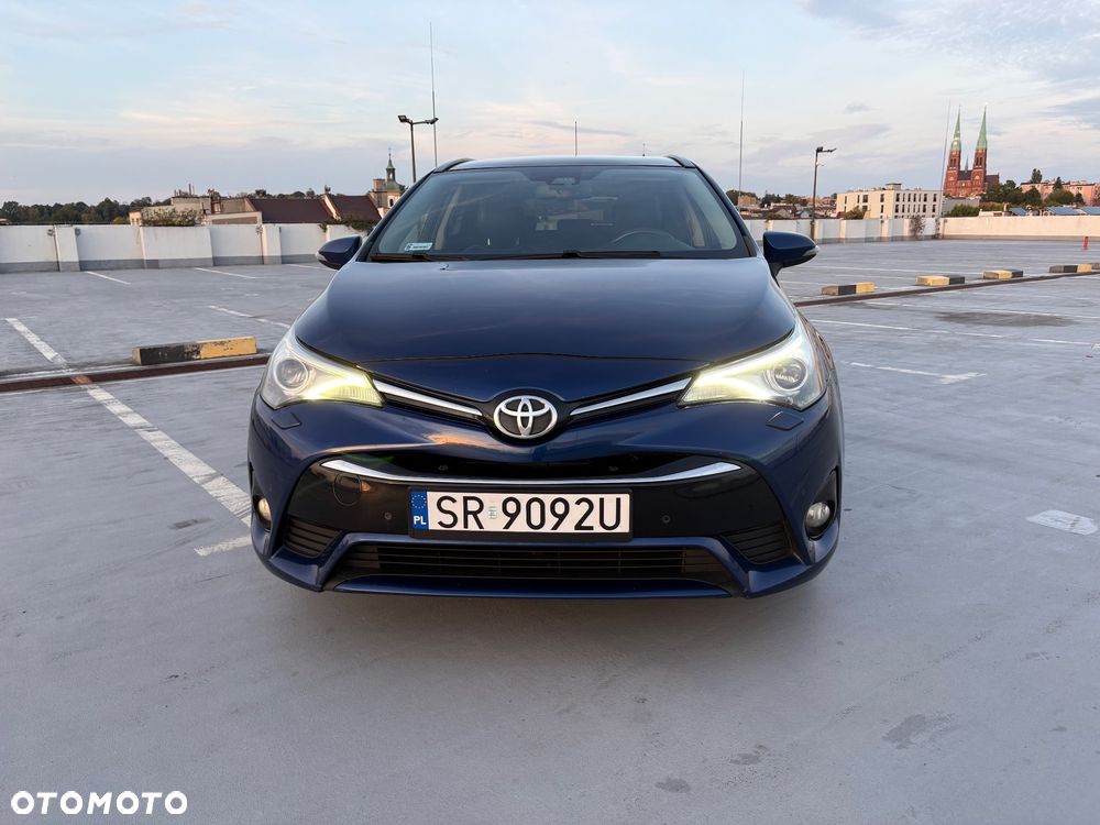 Toyota Avensis 2.0 Prestige MS - 32
