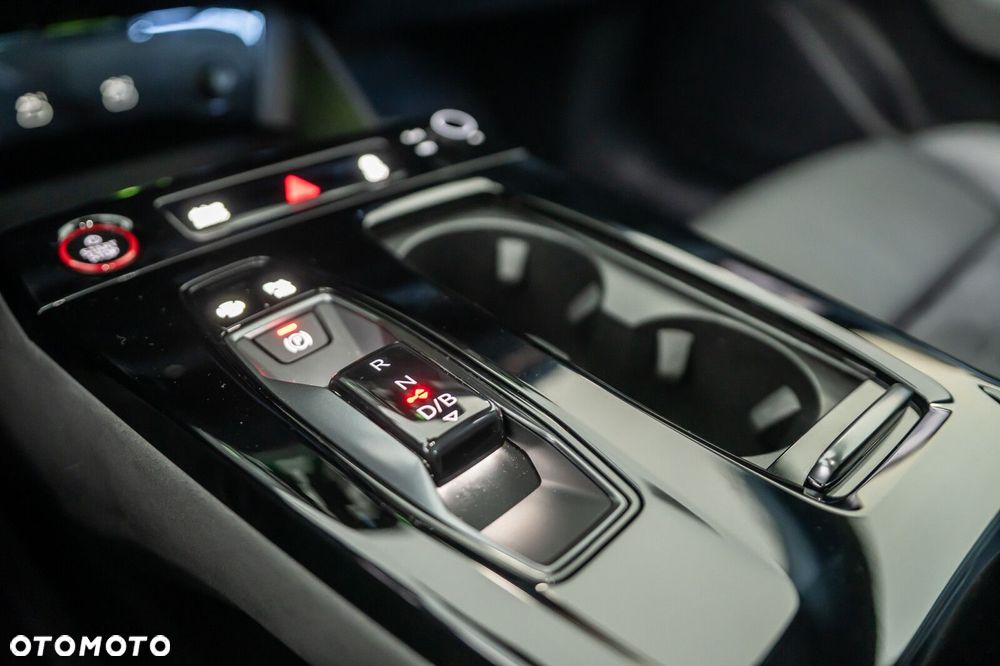 Audi A6 Avant e-tron - 24