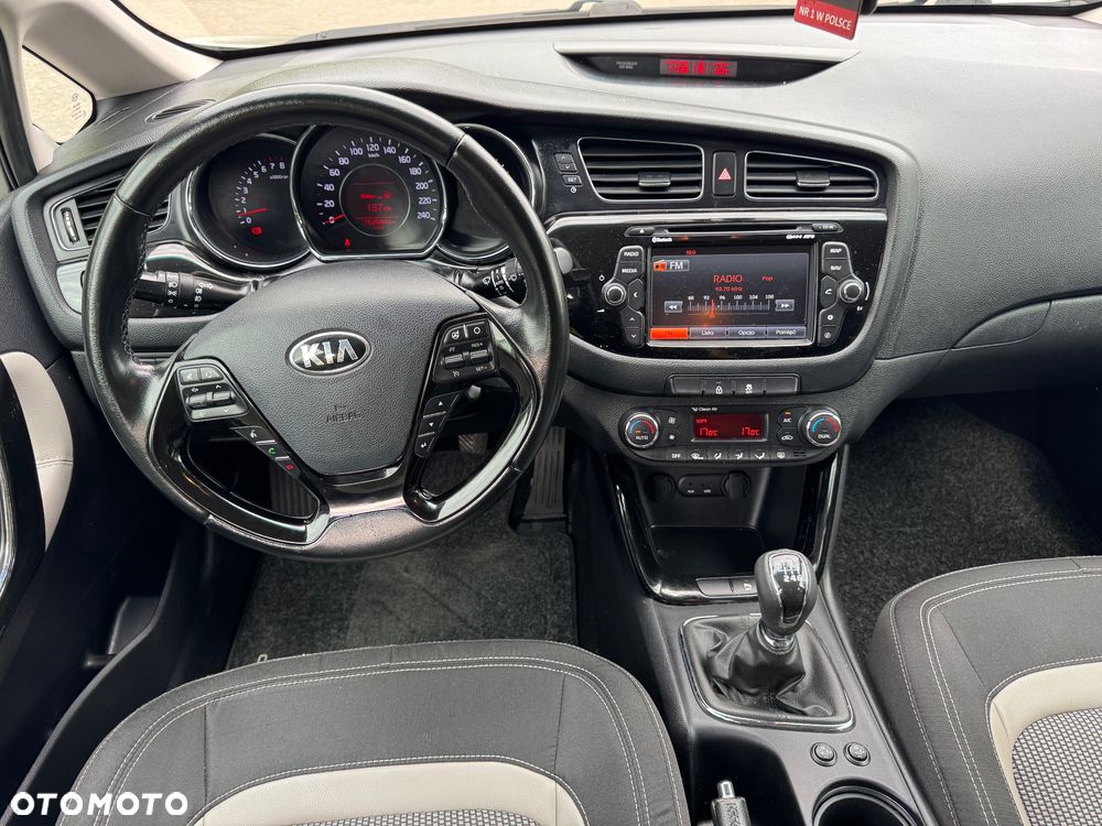 Kia Ceed 1.6 GDI Business Line - 18