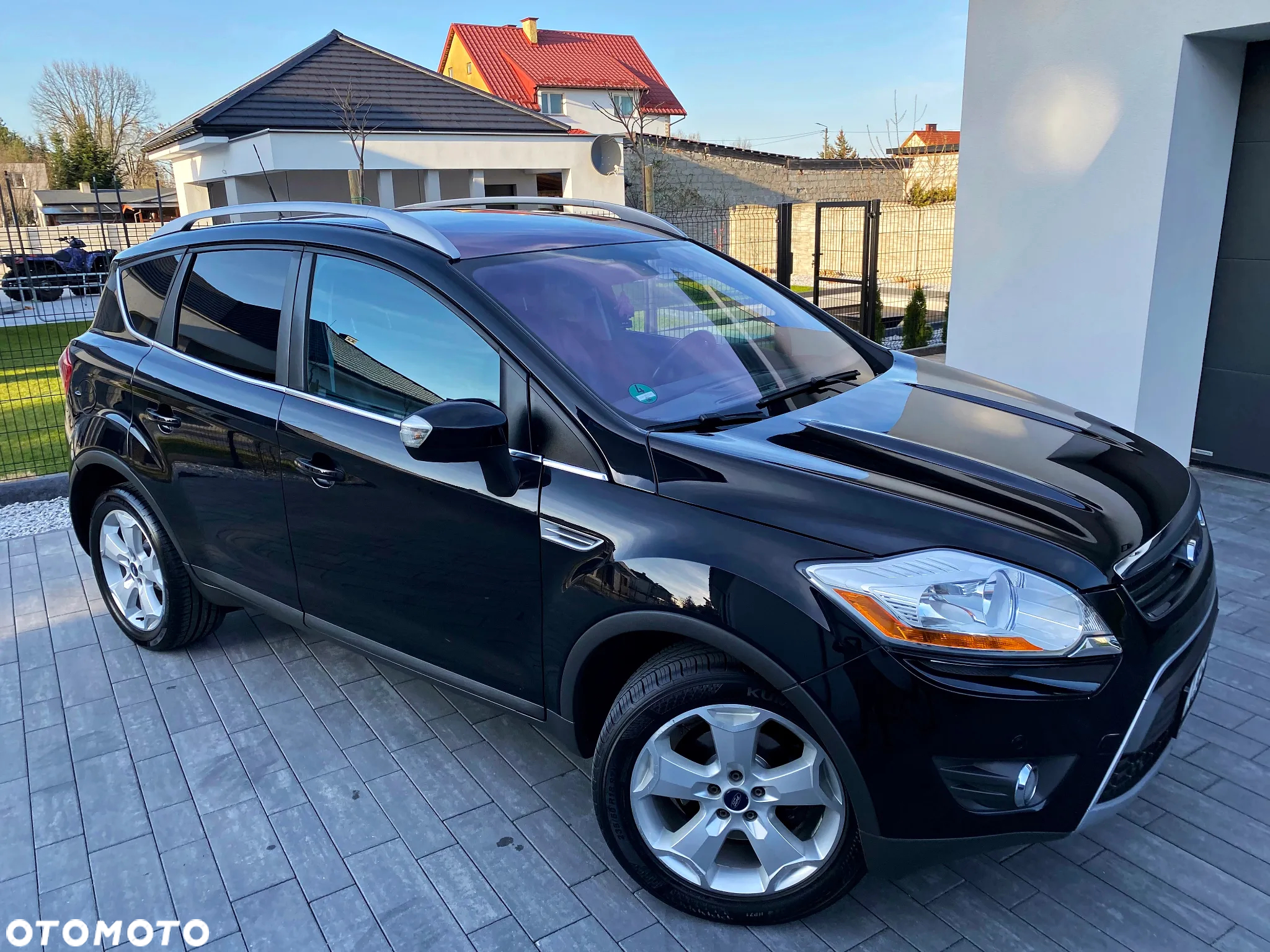 Ford Kuga 2.0 TDCi 2x4 Titanium - 6