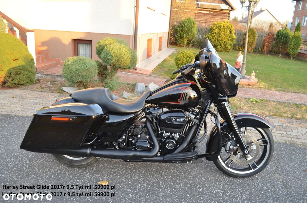 Harley-Davidson Touring Street Glide - 2