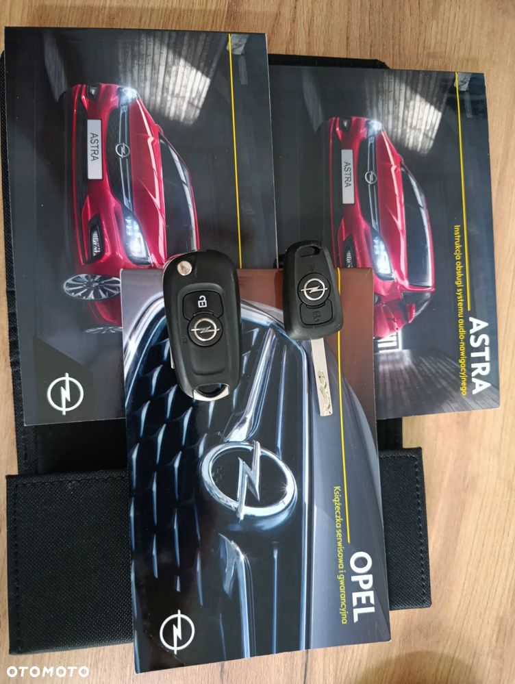 Opel Astra 1.4 T 120 Lat S&S - 17
