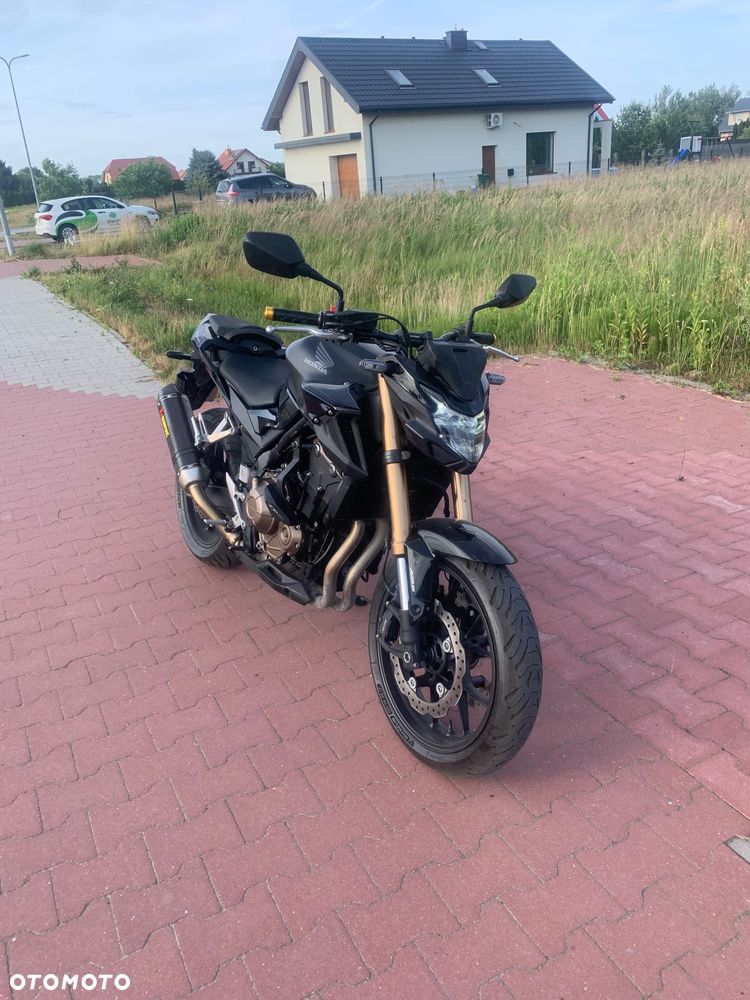 Honda CB - 1