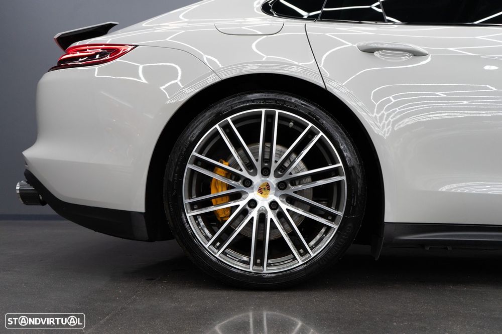 Porsche Panamera 4 E-Hybrid - 13