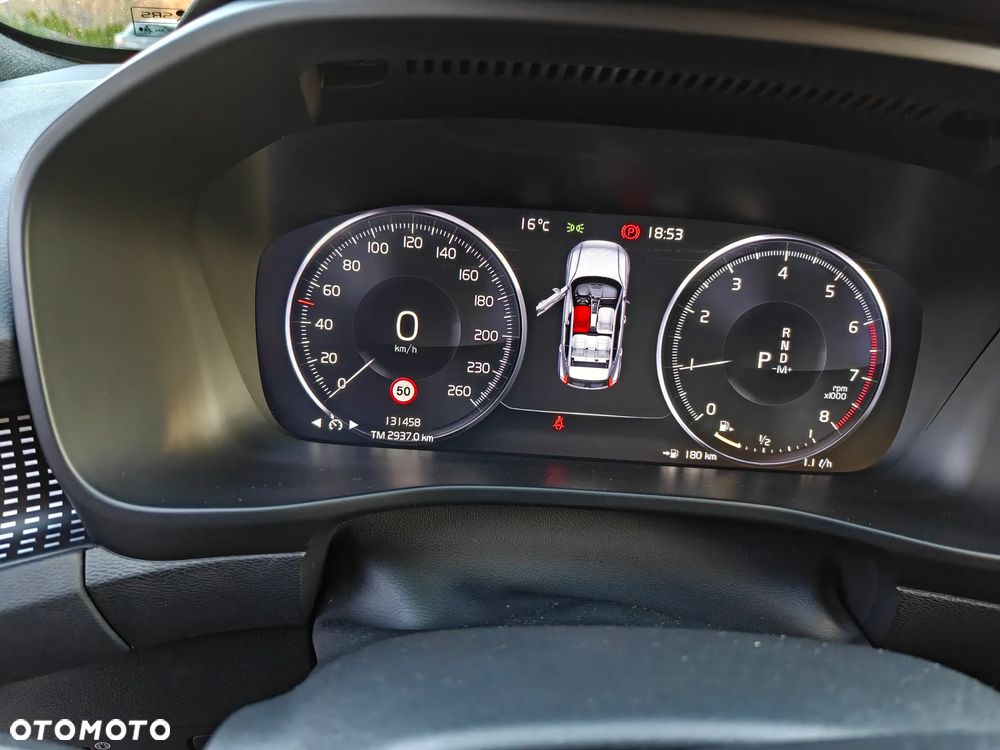 Volvo XC 40 T3 R-Design - 5