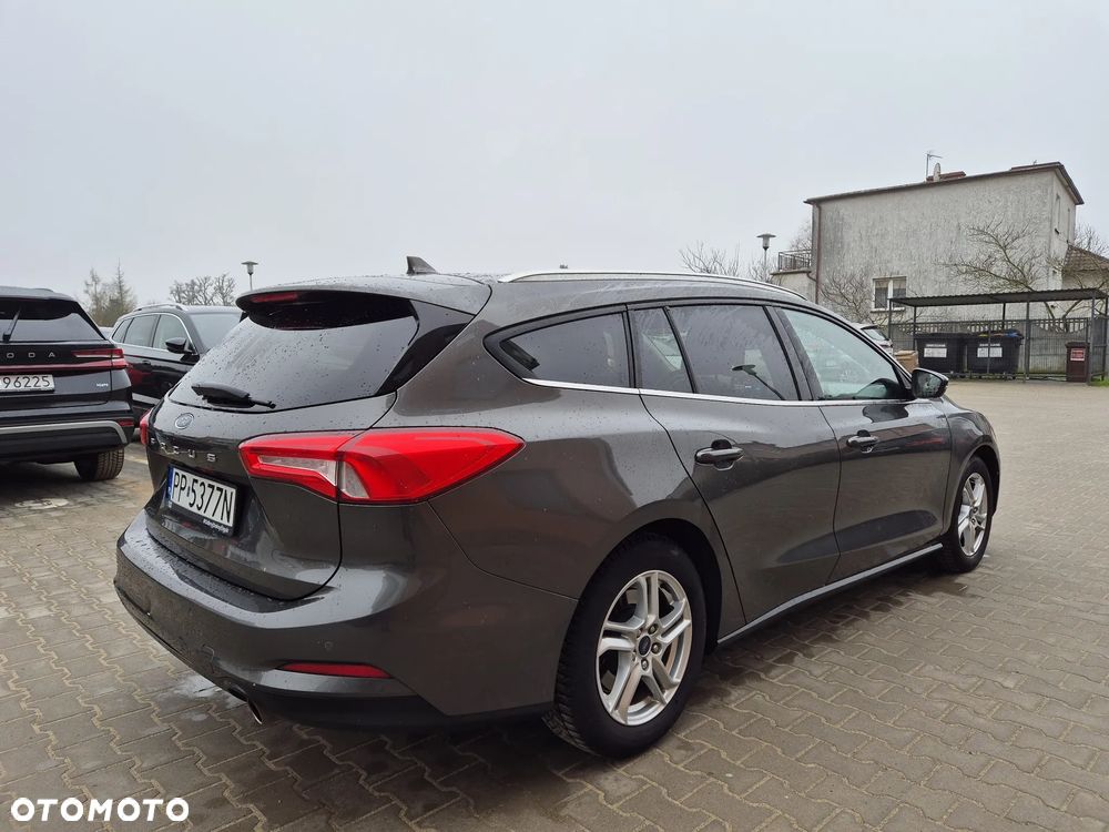 Ford Focus 1.0 EcoBoost Titanium - 6