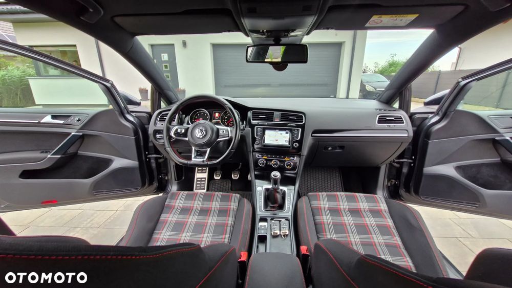 Volkswagen Golf GTI Performance BlueMotion Technology - 7