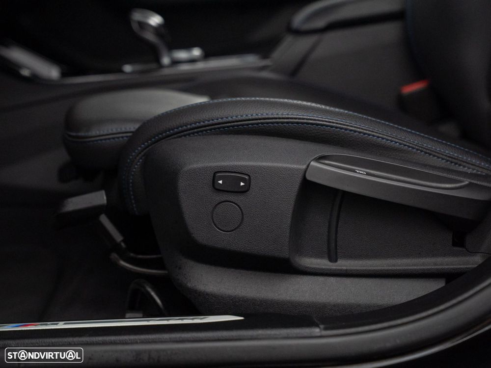 BMW 118 i Pack Desportivo M Auto - 18