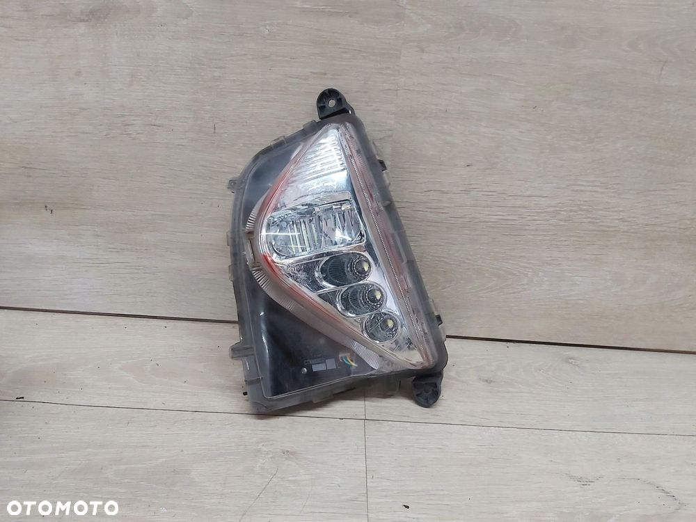 Toyota Prius IV 1,8 xw50 światło lampa zderzaka lewy przód DRL LED - 1