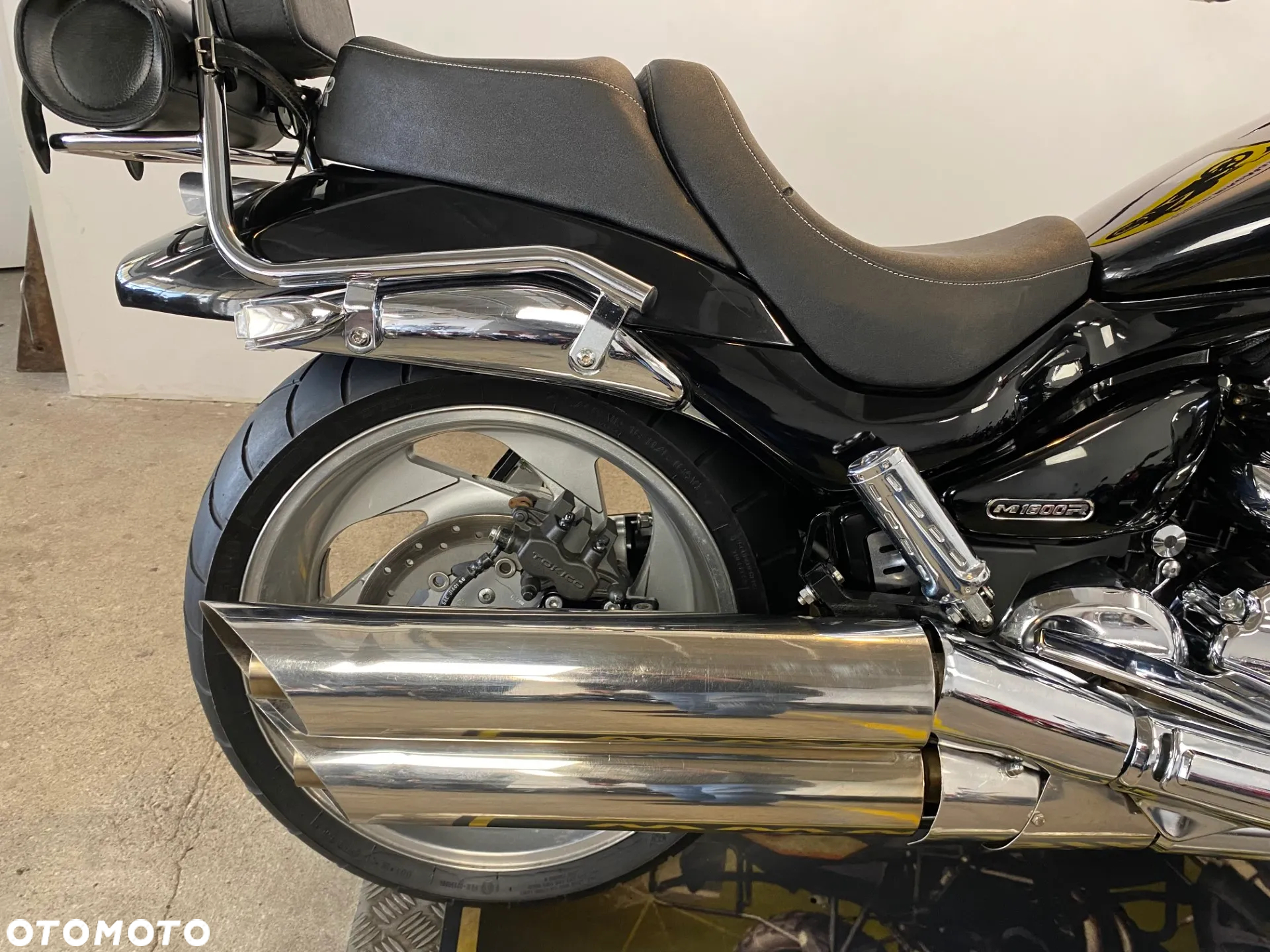 Suzuki Intruder - 18