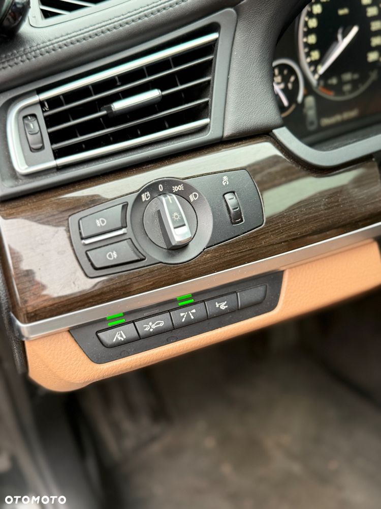 BMW Seria 7 730d Blue Performance - 12