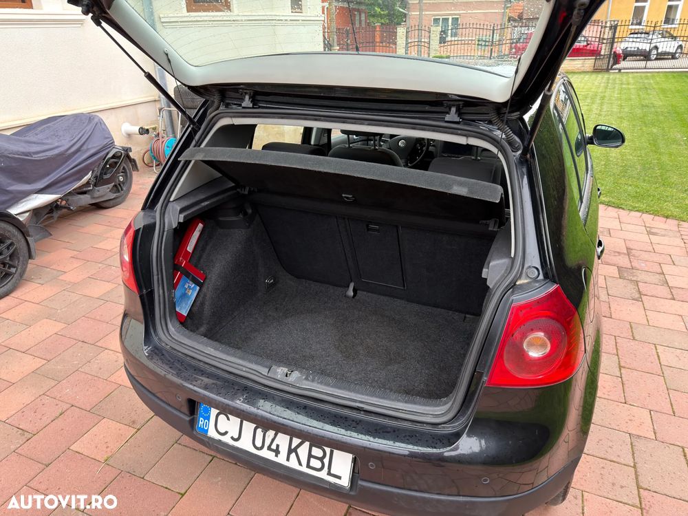 Volkswagen Golf 2.0 TDI Comfortline DSG - 12