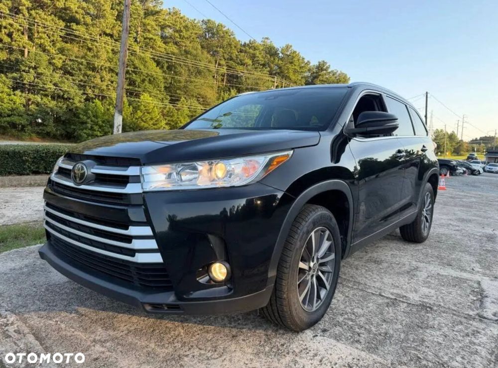 Toyota Highlander - 1