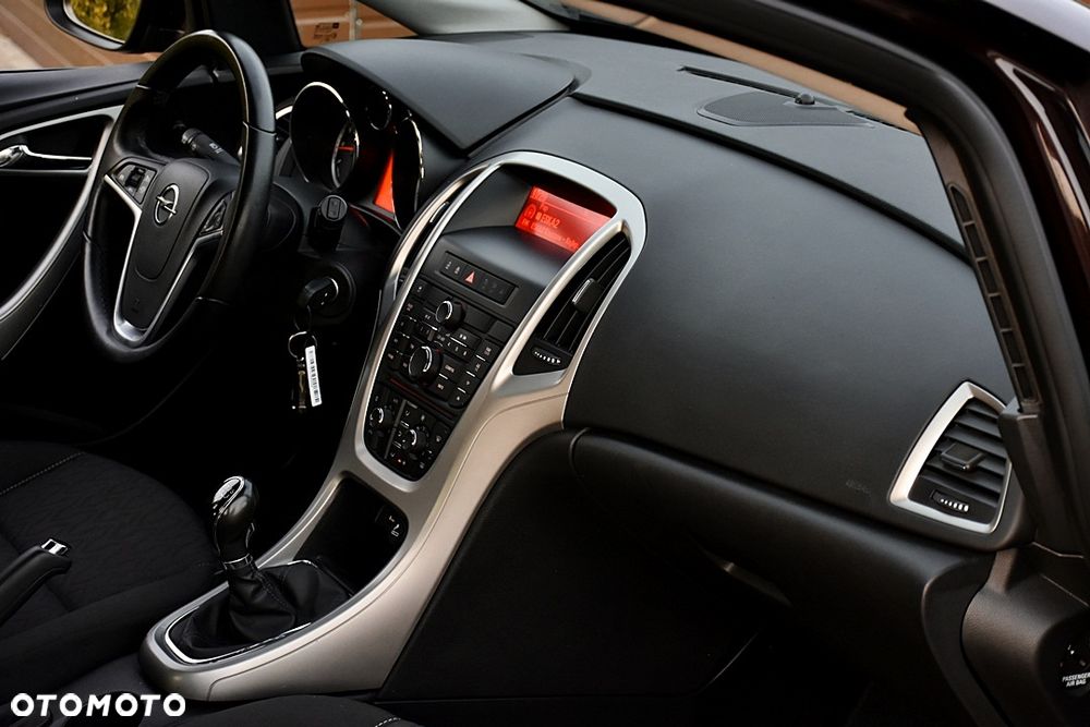 Opel Astra 1.6 Color Edition - 8