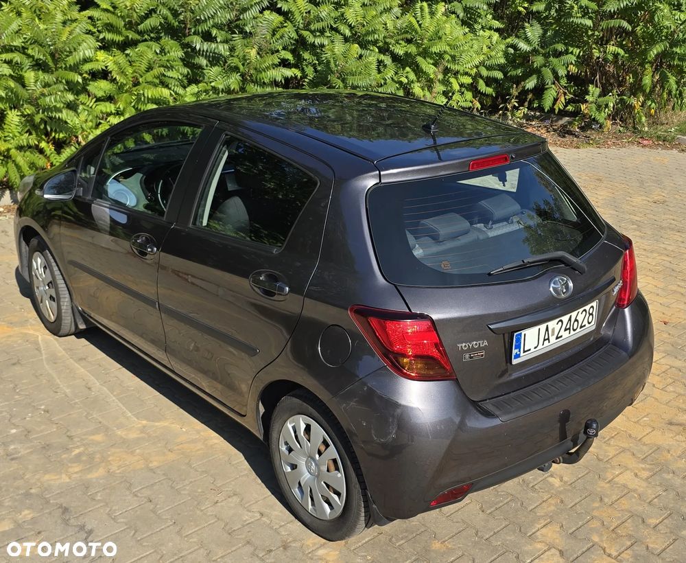 Toyota Yaris - 10