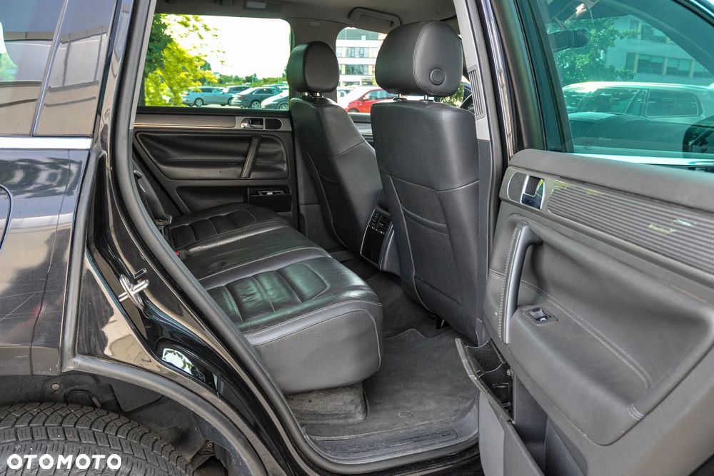 Volkswagen Touareg - 12
