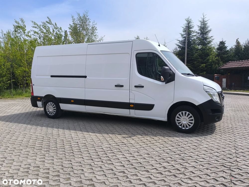 Nissan INTERSTAR - 2