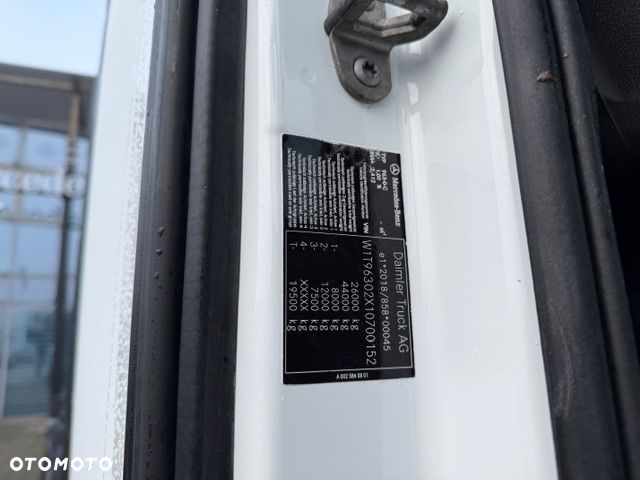 Mercedes-Benz 2545 - 11