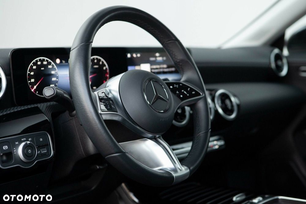 Mercedes-Benz CLA 200 mHEV 7G-DCT - 19