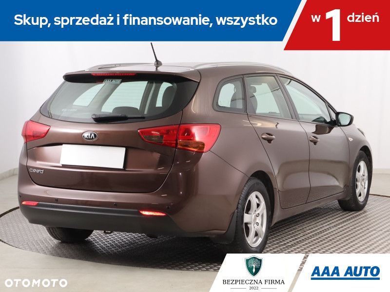 Kia Ceed - 6