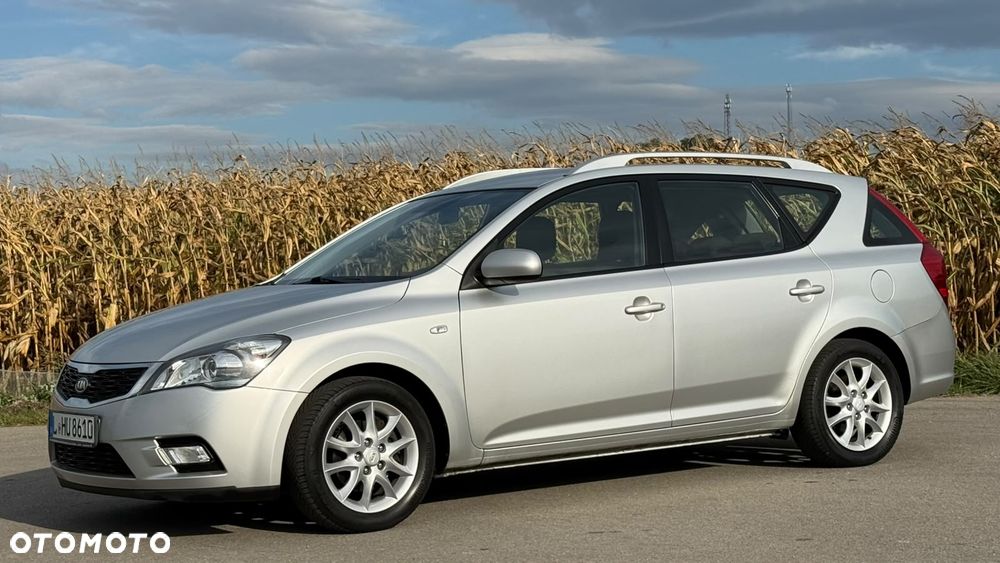 Kia Ceed - 21