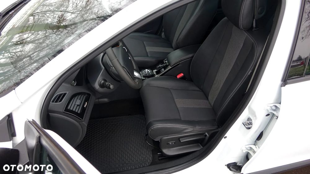 Renault Megane 1.9 dCi Bose Edition - 6