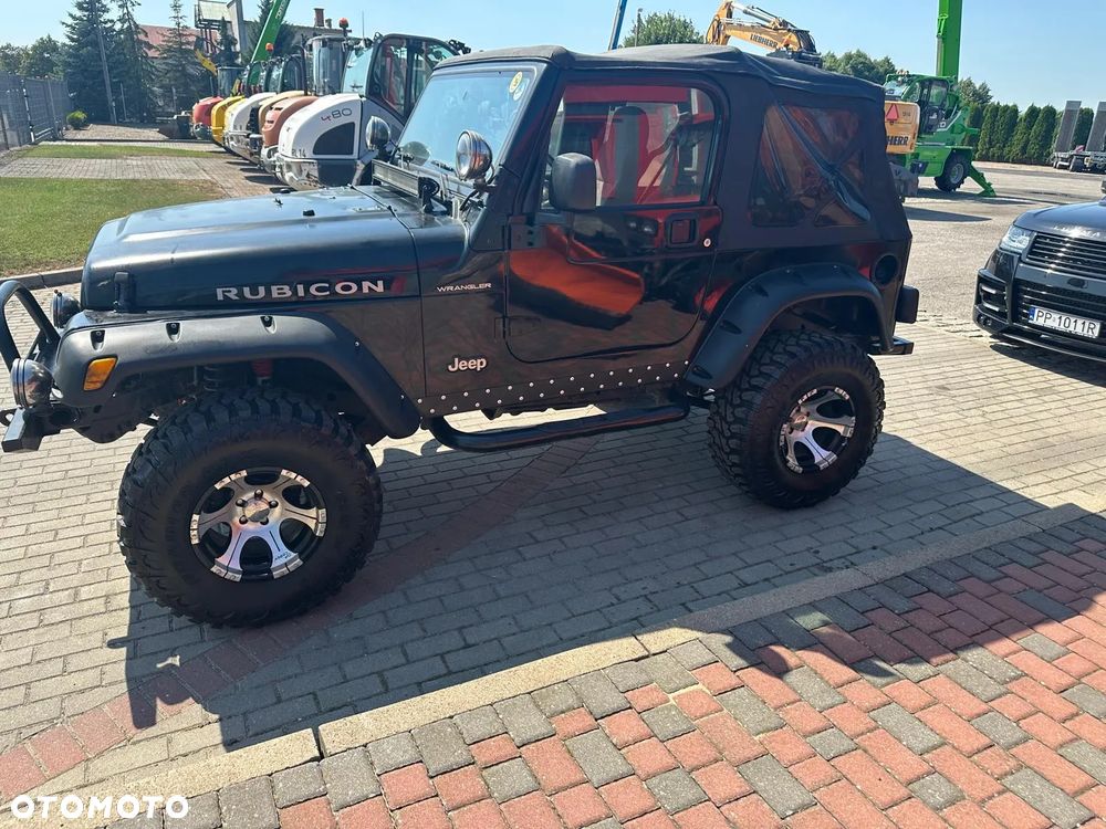 Jeep Wrangler - 8