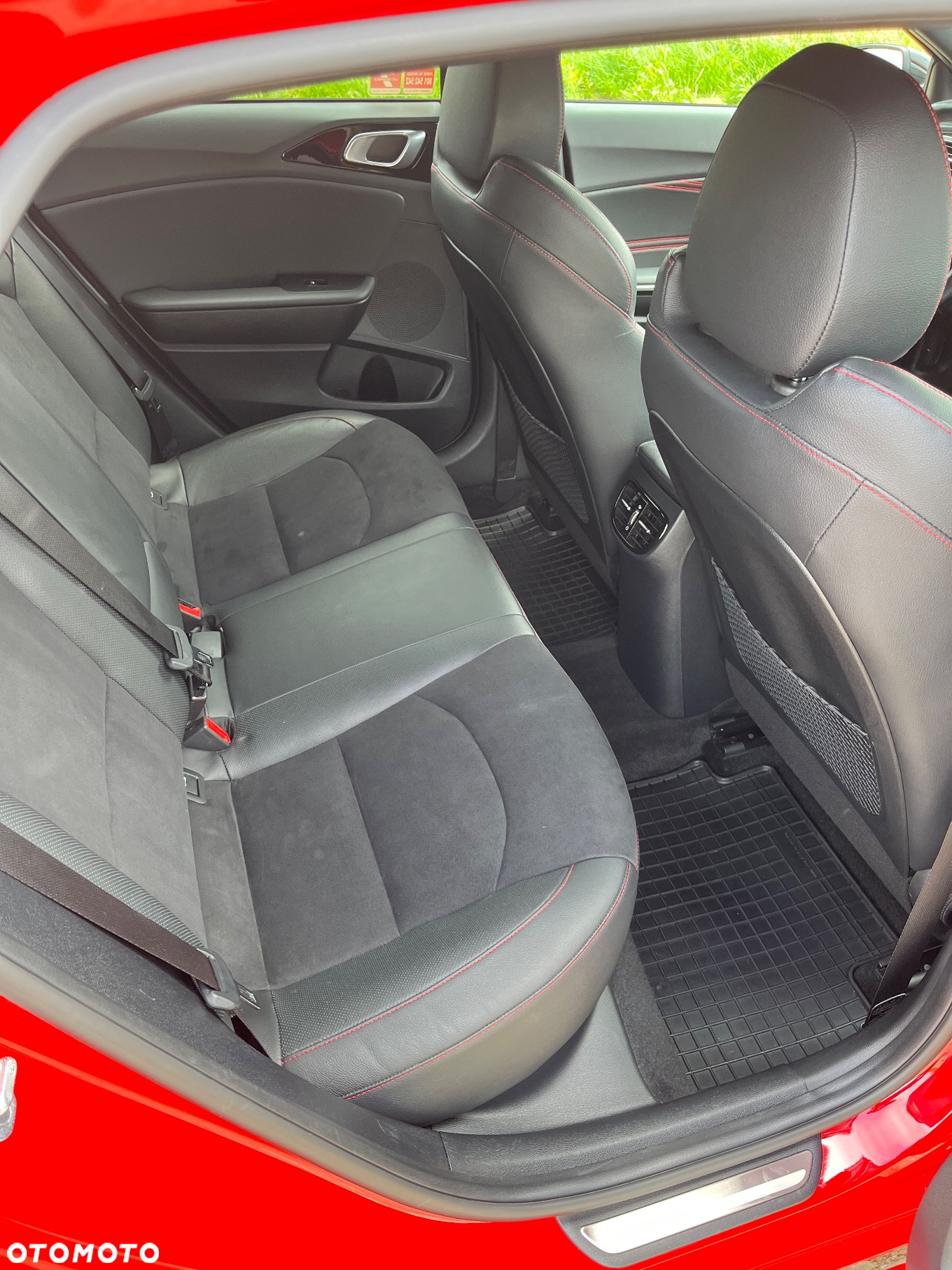 Kia ProCeed 1.6 T-GDI GT DCT - 14