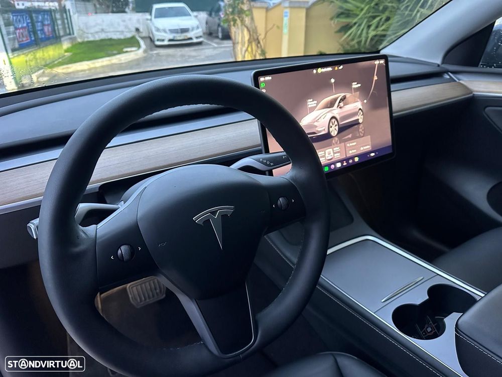 Tesla Model Y Long Range Tração Integral - 18