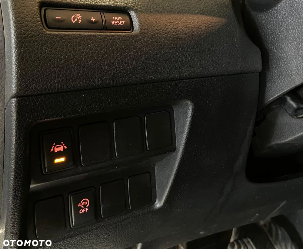 Nissan Qashqai 1.6 DIG-T N-Connecta - 18