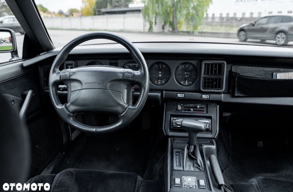 Pontiac Firebird - 32