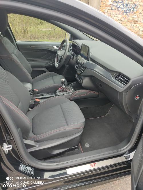 Ford Focus 1.0 EcoBoost Start-Stopp-System ST-LINE - 23