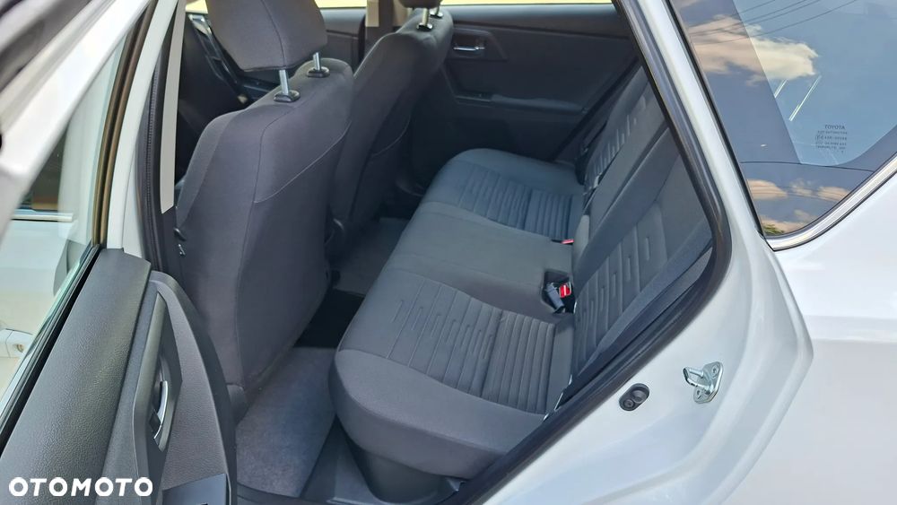Toyota Auris - 38