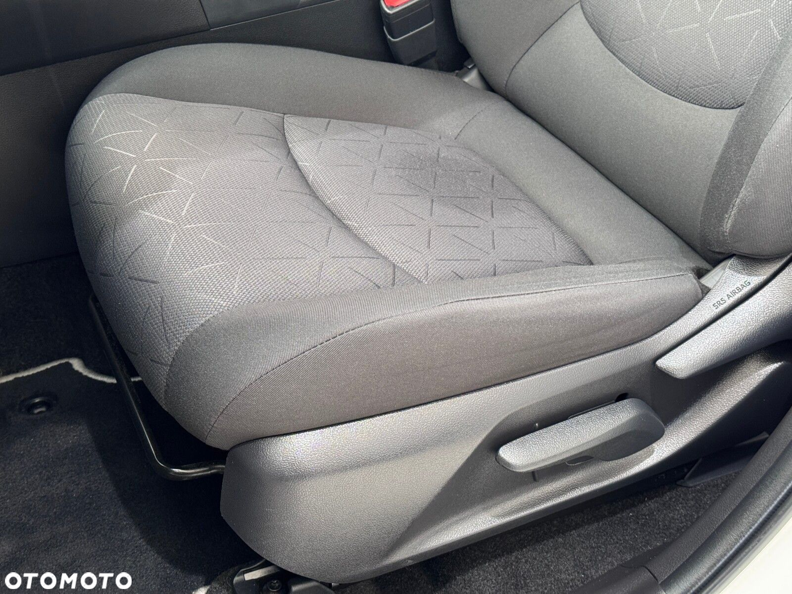 Toyota RAV4 - 11