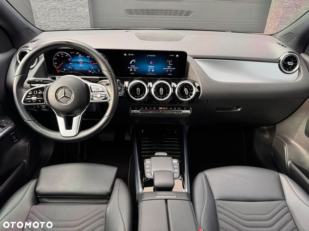 Mercedes-Benz GLA 200 d Progressive 8G-DCT - 13