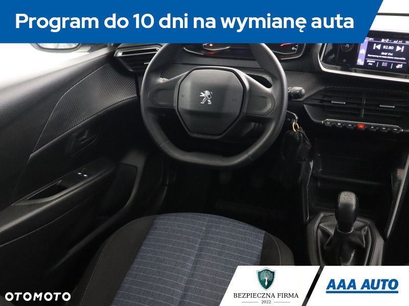 Peugeot 208 - 9