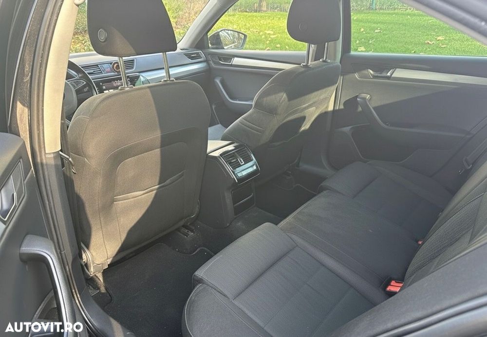 Skoda Superb 1.6 TDI DSG Ambition - 15